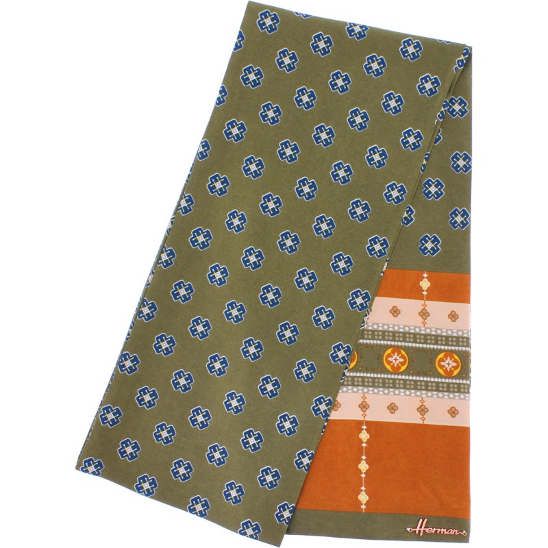 Foulard imprimé avec aspect soie. Dimension 140cmx15cm