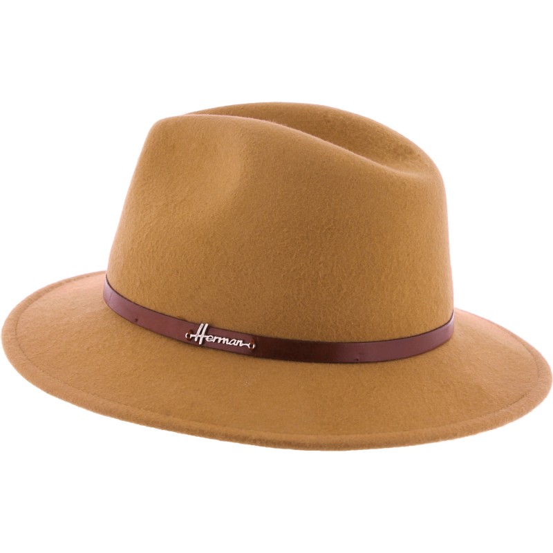 Large Brim felt hat with laether belt. Large Brim felt hat with laether belt.