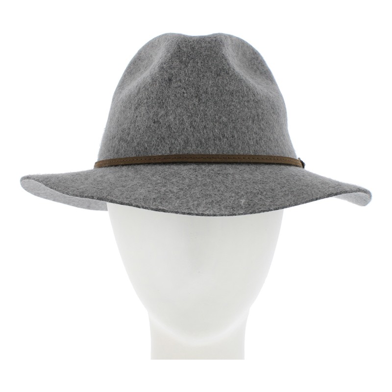 Large brim hat, with thin hatband Large brim hat, with thin hatband