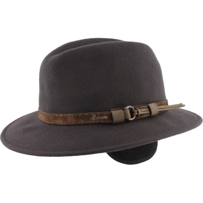 Large brim felt hat