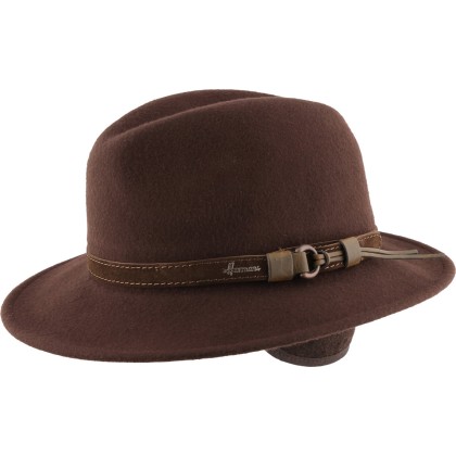 Chapeau feutre uni avec cache-oreilles et ceinture