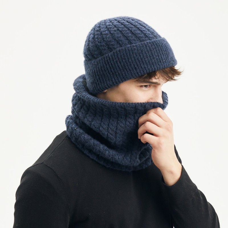 Tour de cou homme ou mixte, en maille à torsades avec doublure en polaire Tour de cou homme ou mixte, en maille à torsades avec doublure en polaire