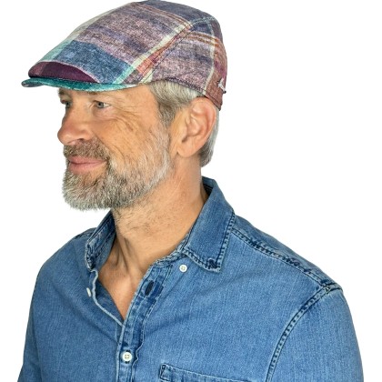 Casquette plate avec tissu à carreaux