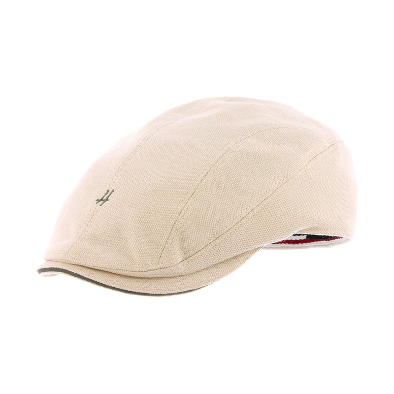 Casquette plate en coton piqué unie avec visière sandwi Casquette plate en coton piqué unie avec visière sandwi