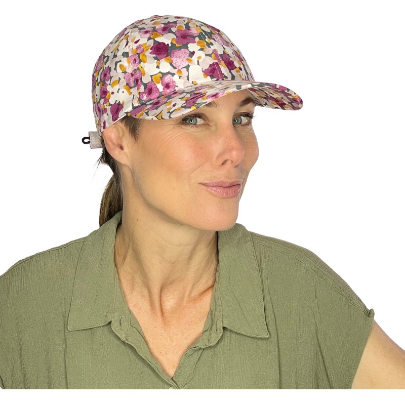 Casquette baseball à fleurs. Fermeture velcro Casquette baseball à fleurs. Fermeture velcro